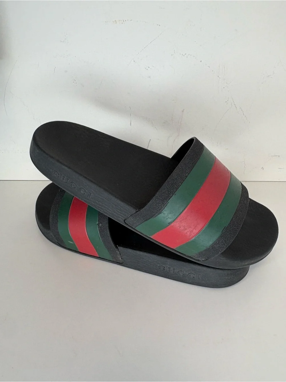 Gucci Black Slide Sandals with Green and Red Stripes